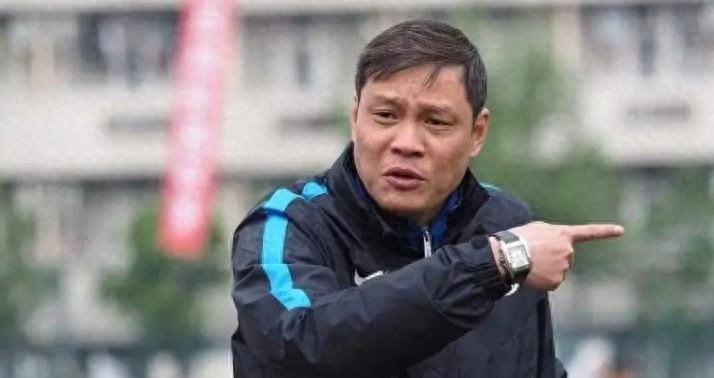 范志毅刚以新身份亮相,就获得官方颁奖认可,让球迷直言没想到