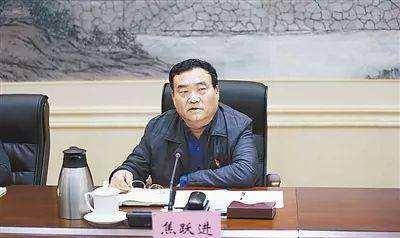 非但没借光,还低人一等_父亲_焦国庆_焦保钢