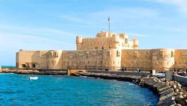 gdp超5000美元的国家,第一个工业最发达,后两个是小国_经济_发展_加蓬