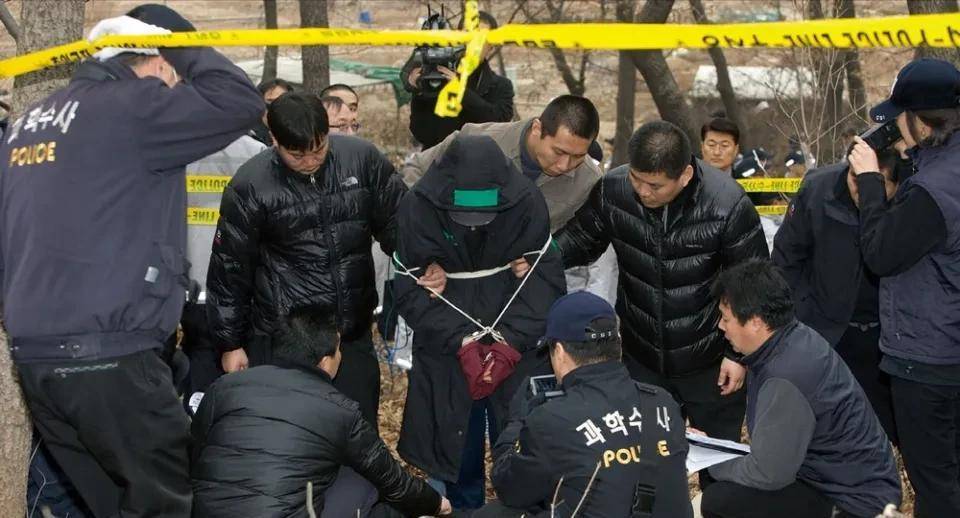 号称韩国"最帅"杀手:专挑丝袜女下手,女性还都爱跟他走_姜浩淳_警方