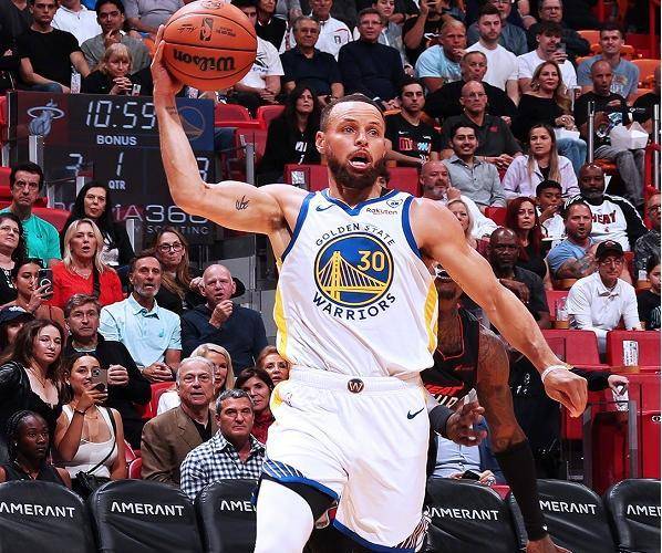 原创勇士突破魔术障碍库里1710领军取胜