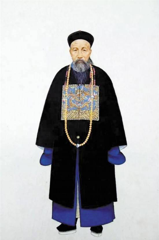 清朝官吏升官后,原来的官服都怎么样处理了?鲜花为你解析