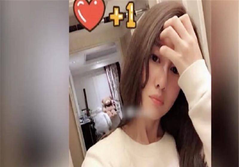 原创王宝强冯青领证经纪人回应假的两人感情稳定得到家人认可