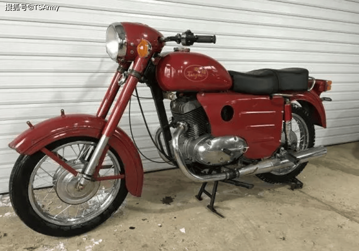 幸福250是仿造捷克佳娃250摩托车设计的.