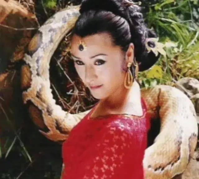 原创还记得86版西游记中的大蟒蛇吗它并不是道具难怪会成经典