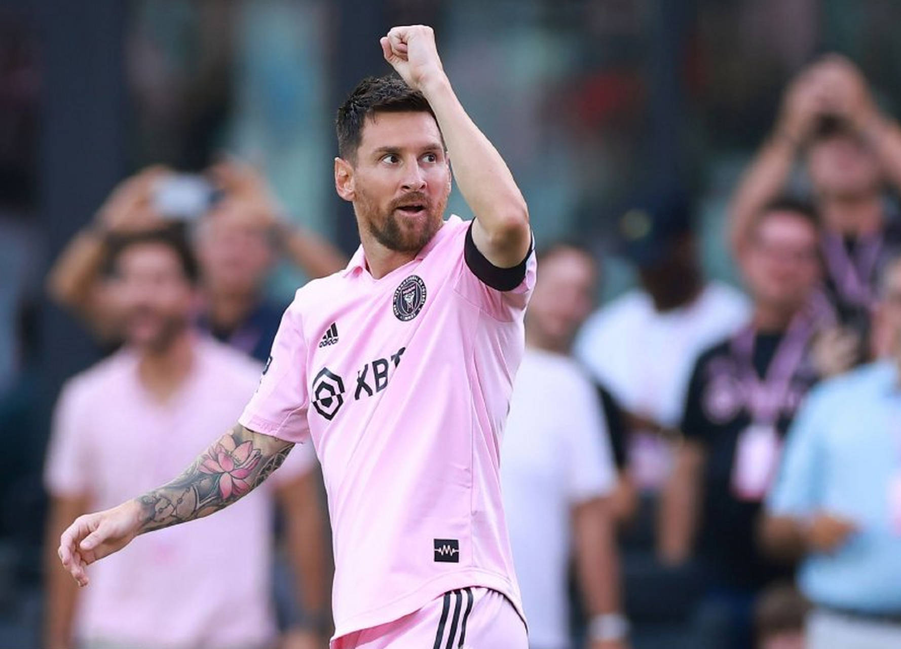 15人破亿,3人并列第1,梅西下跌500万,c罗创历史_欧元_姆巴佩_皇马