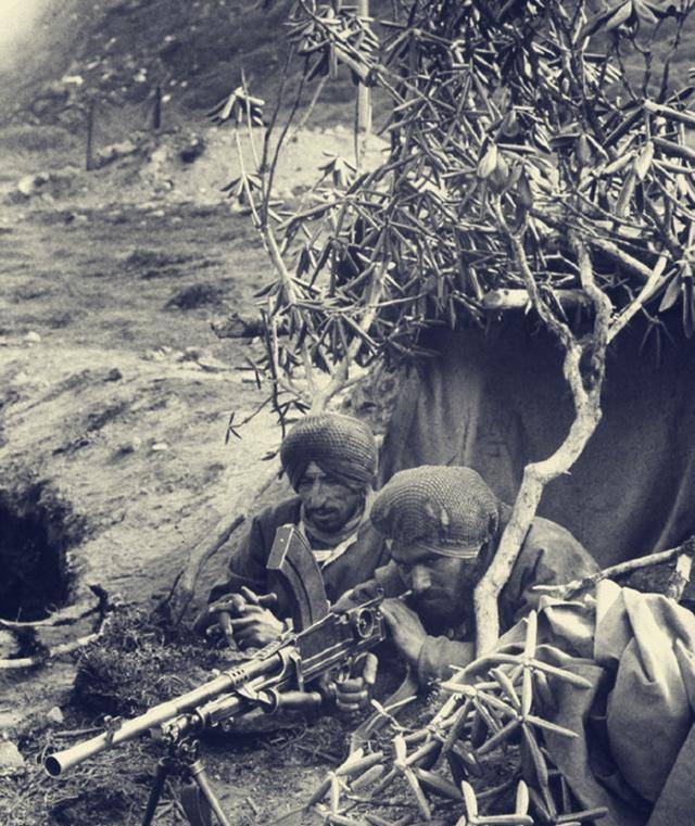 而且我军迂回容易误入不丹境内,引发不必要的国际争端.