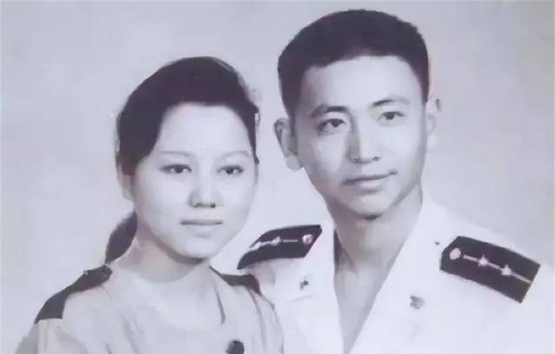 原创王伟家人今如何妻子拒绝改嫁儿子继承遗志成海军军官