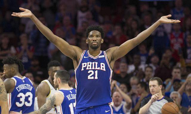 费城球队续约风波哈里斯的抉择与恩比德的焦虑