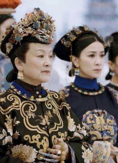 秀恩爱死得快刚给皇后过完生日的乾隆为何八天后却逼疯了对方