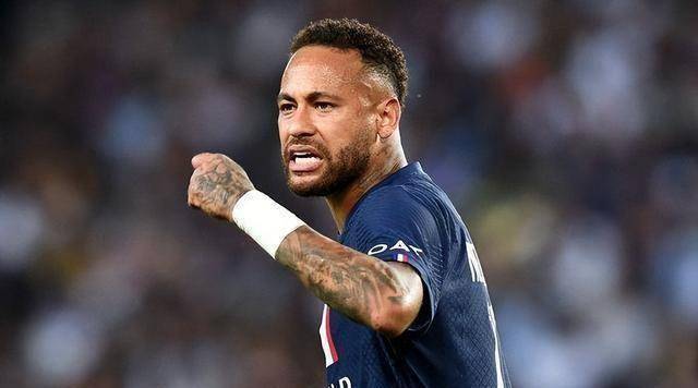 原创30巴黎又赢了梅西助攻22亿巨星5轮造13球姆总踢飞单刀