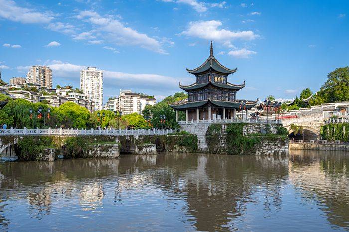 南明河三座翻板坝竣工验收