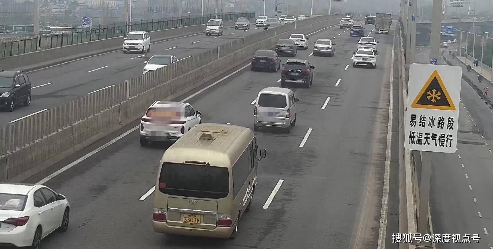 清明假期将至交警二支队曝光约谈14辆违法上高架的大型客车