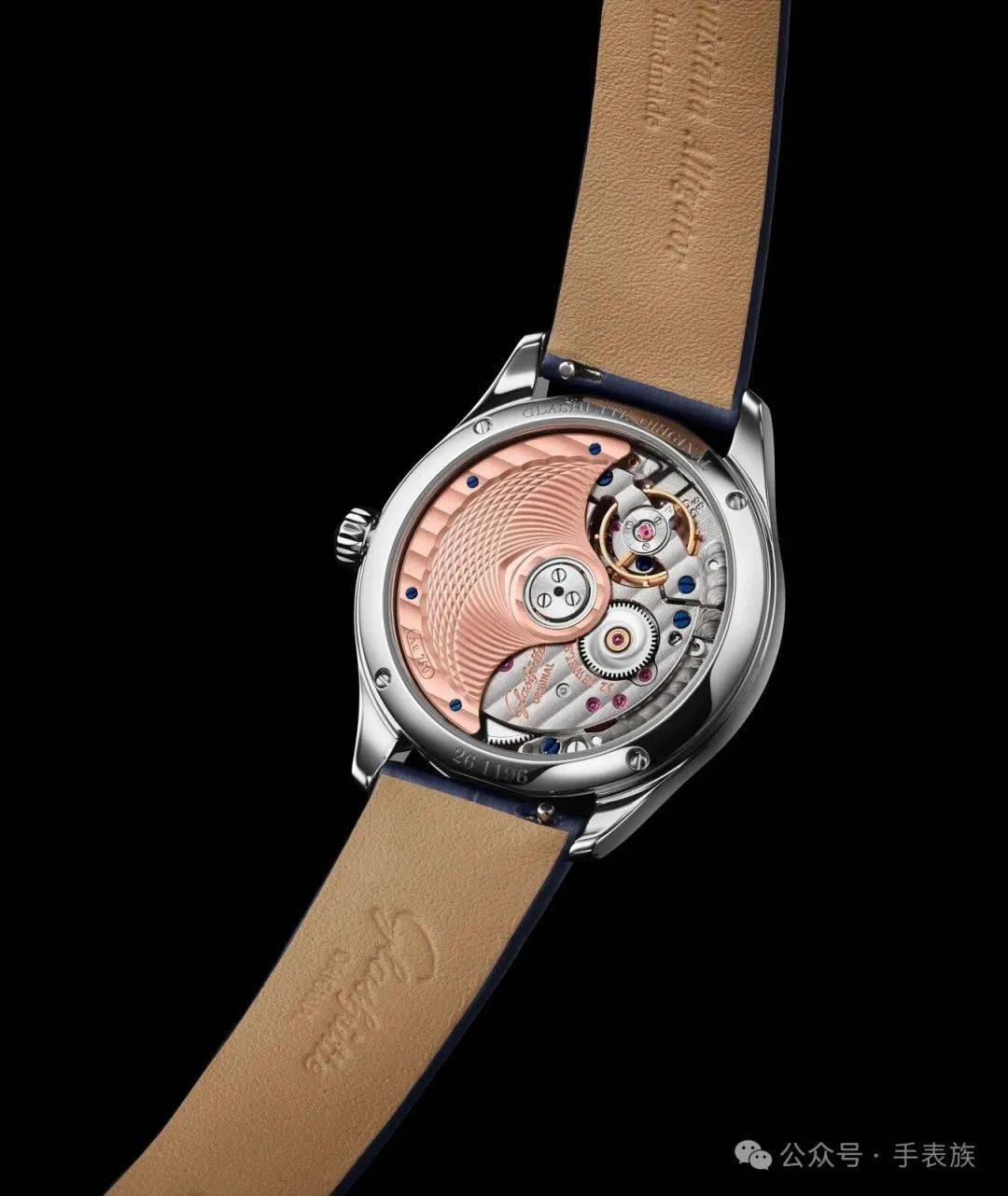 德国高级制表格拉苏蒂终于向女人低头了