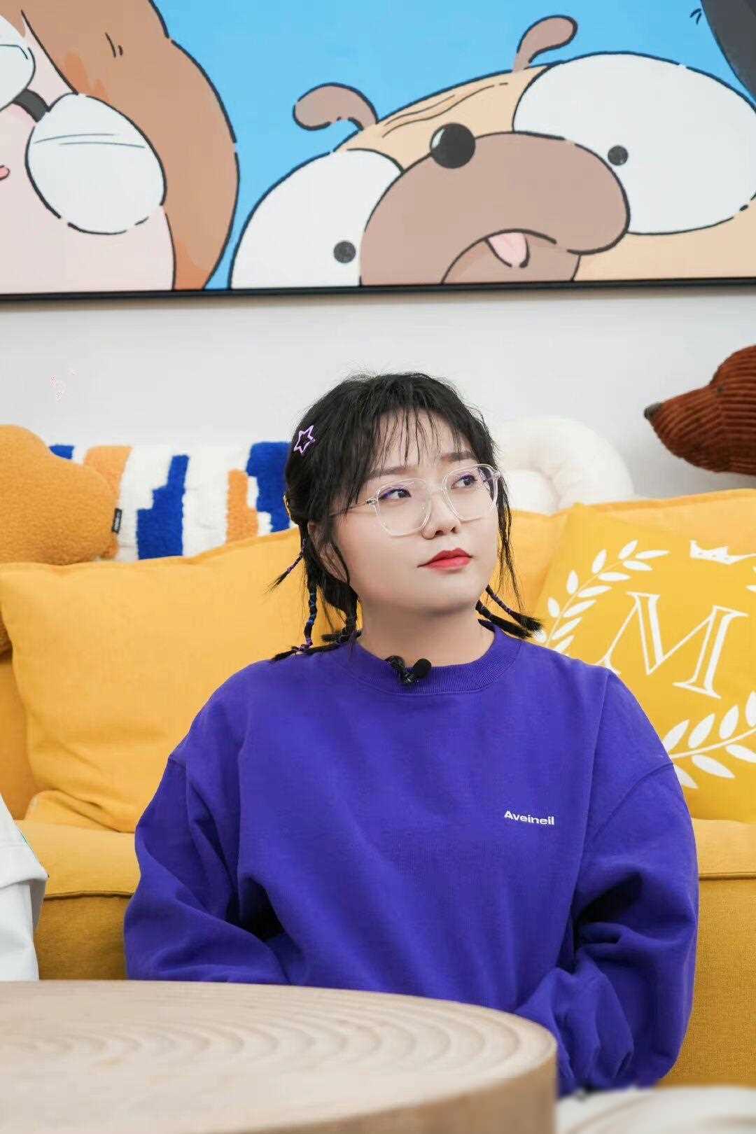 一张照片彻底戳穿了李雪琴的实力她可不止是北大才女