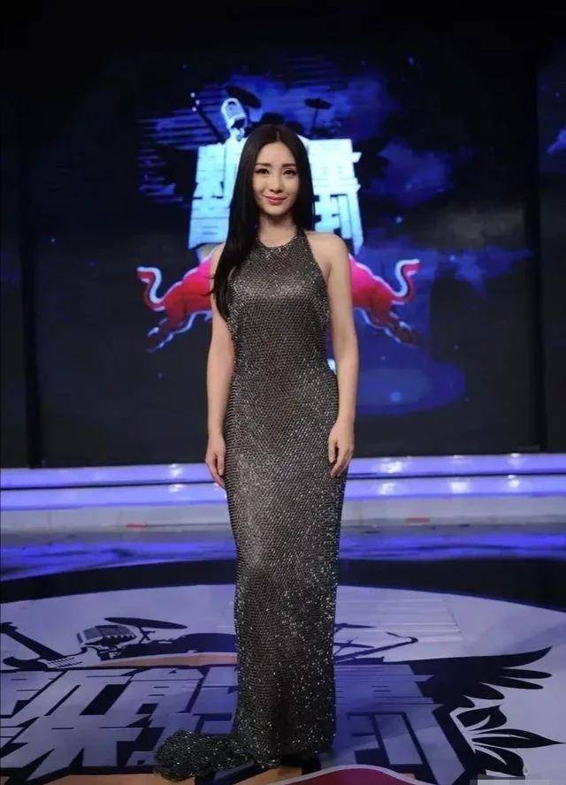 《受益人》就得到了很高的票房,这也使得人们对于柳岩的观念和想法