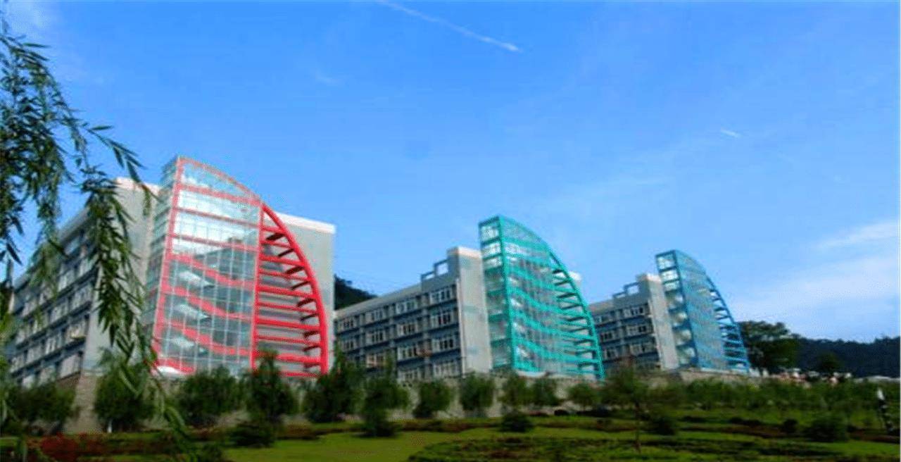 重庆邮电大学创立于1950年,是国家首批设立的重点邮电类大学之一,1959