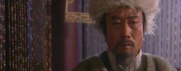 宋江生在山东郓城县的一个地主家庭,父亲宋太公有田有房,是当地的一个