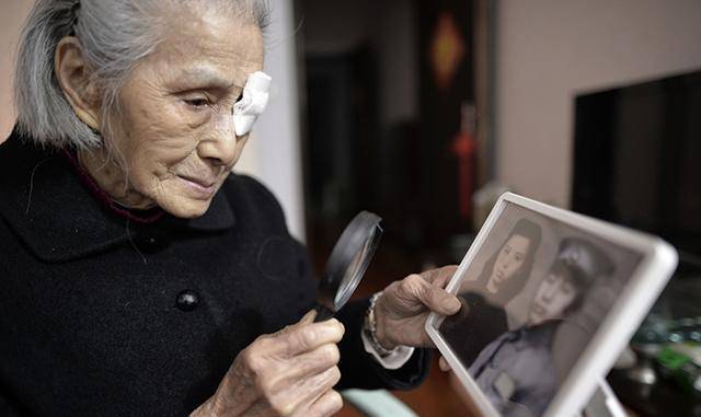 丈夫为抗战壮烈牺牲,分离77年,93岁的她漂洋过海去看望最爱的人_淑英_