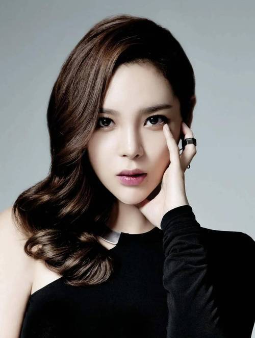 朴诗妍尽展迷人魅力,惊艳写真大公开!》_艺术品_融合_照片