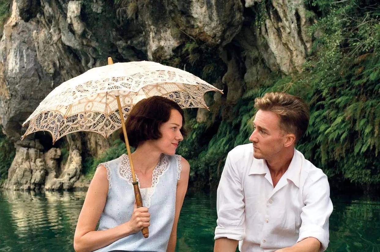 原创再读毛姆的月亮与六便士这个被金钱控制的世界荒诞又荒谬