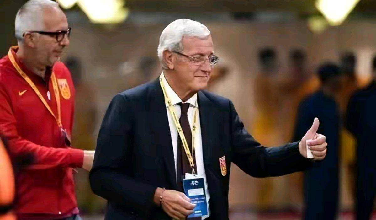 同样,也正是有了这样经历,李铁成为了登陆英超的"亚洲第一人"!