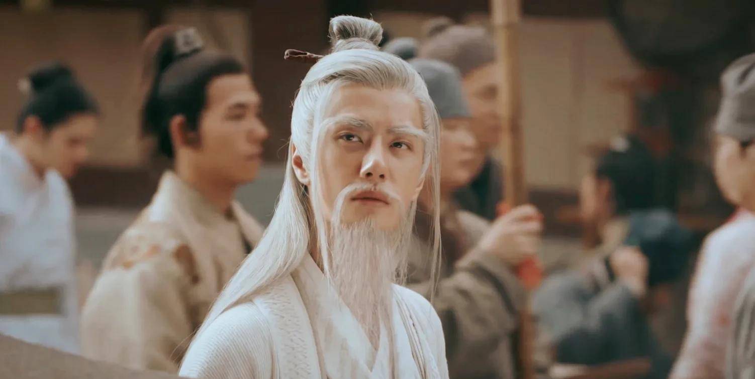 原创王一博三十年后什么样酷盖画上老年装多的时间还是要陪伴老人