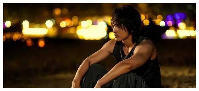 “九亿少女梦碎”的林更新，让我看到内娱男星陨落的三个隐形规则-林更新明星