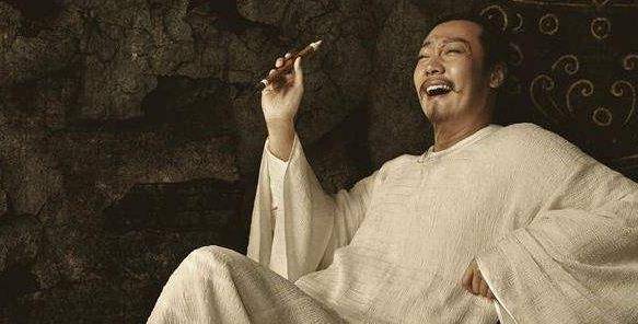 然而,作为中国最伟大的诗人,他的写作题材非常广泛,不光有大气磅礴的