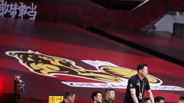 原创原创7连胜被终结cba最强全华班爆冷输球胡金秋2718无力救主