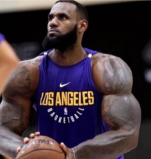 NBA肌肉照片图片