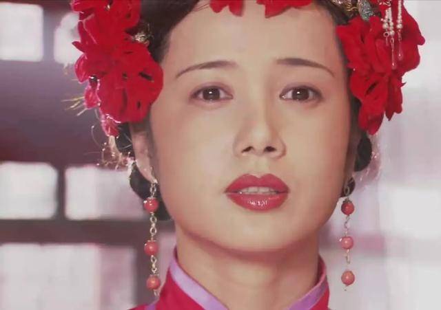 蒋雯丽57岁老态尽显疑退圈移民英国养女首曝光