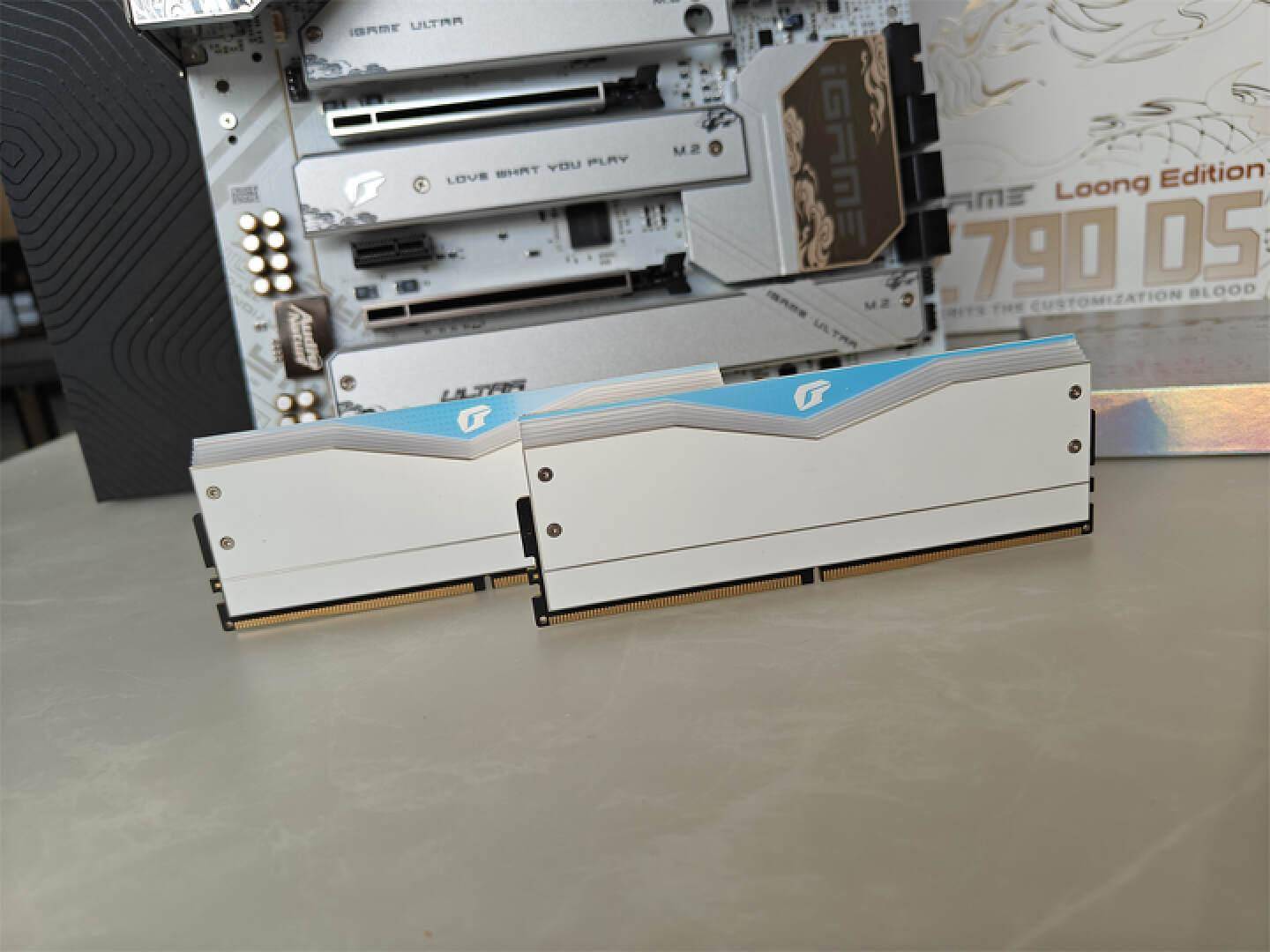 传承龙魂七彩虹igamez790甲辰智龙限定主板引领潮流新篇章