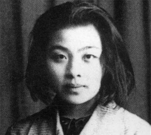 她是民国才女,同时爱上2个男人,并提出3人同居,结局却意外反转_丁玲