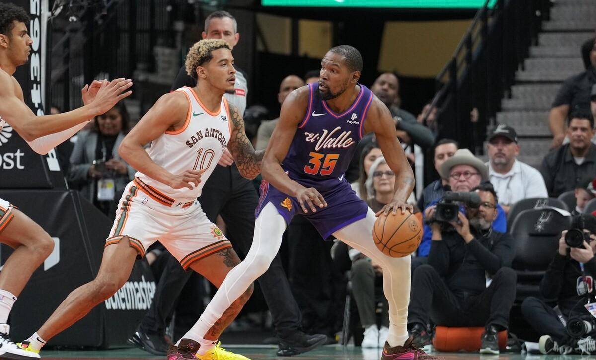 原创老当益壮杜兰特本季已斩获26次30距离太阳队史纪录只差3场