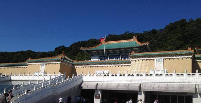 当然除此之外台北市还是吃货们的天堂,这里无数的正宗台北小吃,充斥