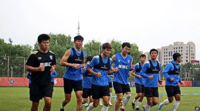 武汉三镇喜迎鱼腩,冲击八年神迹,2500万盛宴,目标中超_北体大_比赛