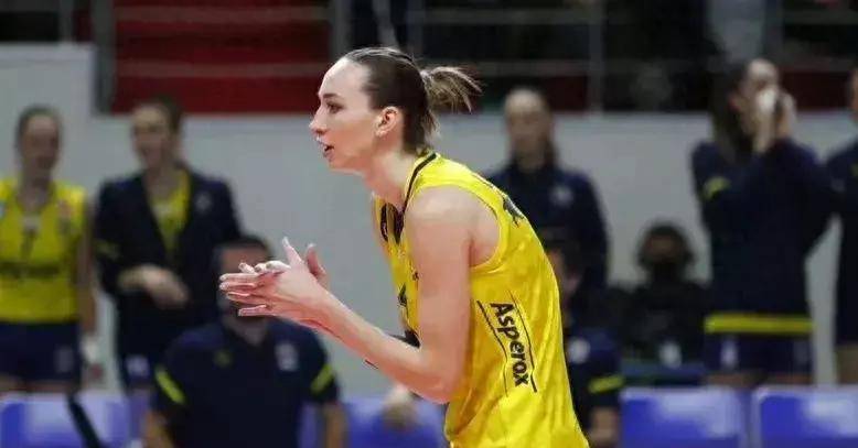 原创最新转会动态拉扎列娃回归土超米哈伊洛维奇加盟泽仁体育