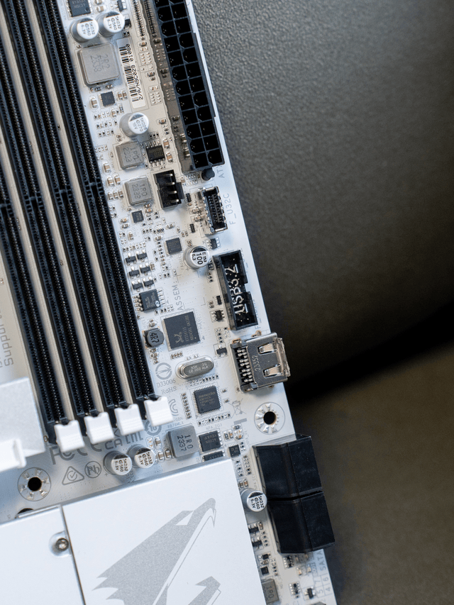 d5黑科技加持小白也能超频技嘉b760m冰雕x主板测评附8000元实装分享