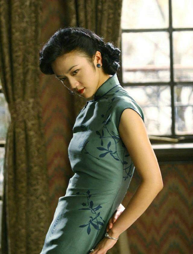 还曾有一次将刘师培打得往朋友张继家跑,躲在床底任谁叫都不敢出