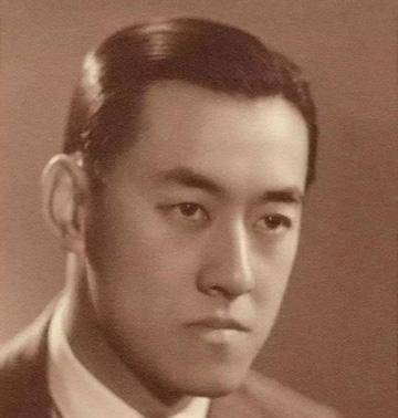 作为民国时期的学者,陈岱孙相貌优秀,他才华横溢,相貌堂堂,曾经留学