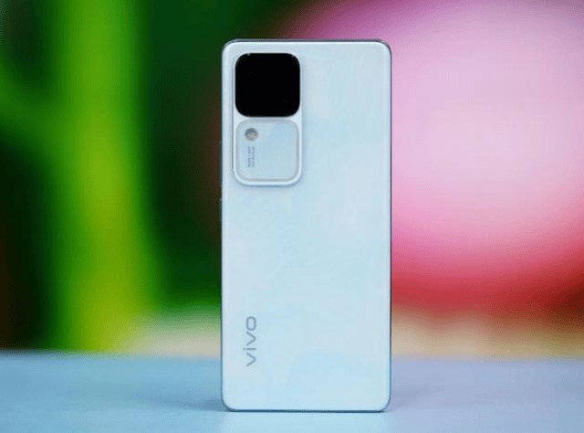 四最后,在2024年2月份安兔兔3000—3999元手机性价比排行榜中,oppo