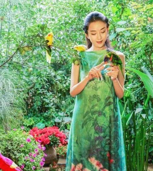 但当医生说出需要增加体重来给予胎儿更多的营养时,杨丽萍再三考虑下