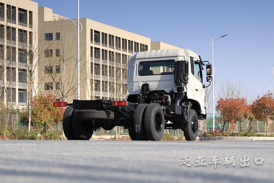 东风四驱4x4全驱越野专用车底盘