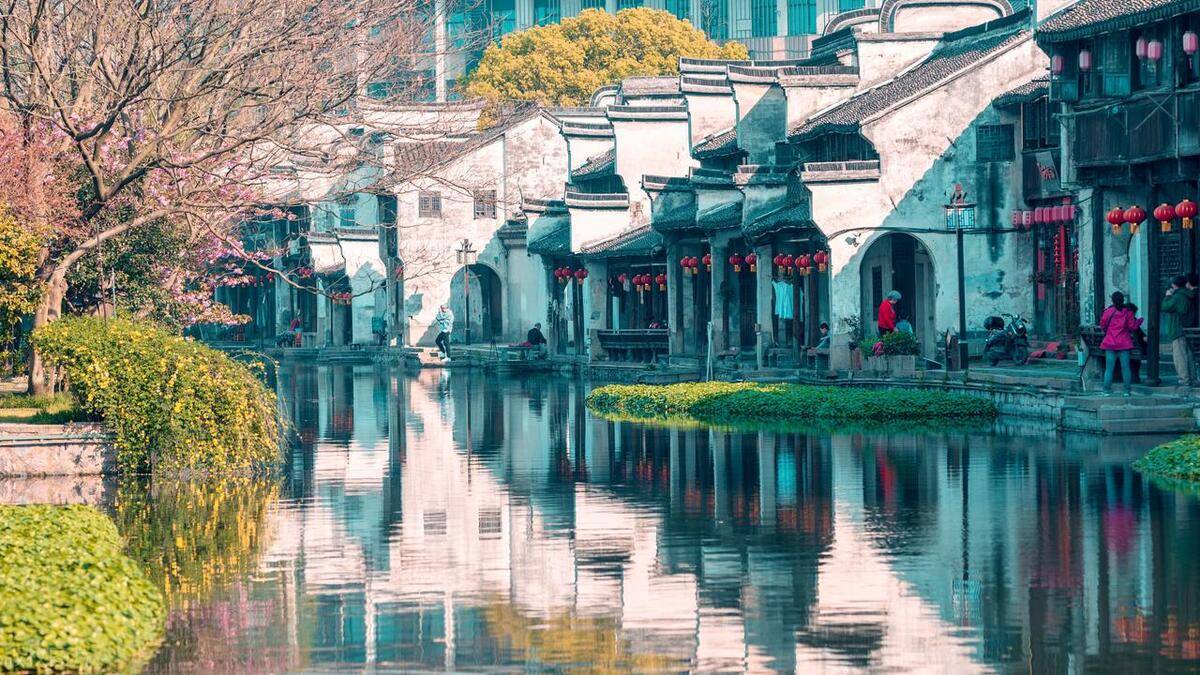 上海周边的旅游资源丰富多样,无论是想要寻找古老文化的痕迹,还是想