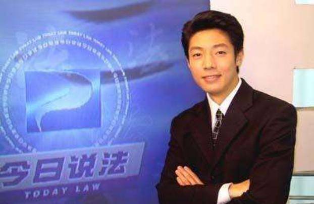 那些"谦虚"过头的如撒贝宁之流的大佬,其实不过是将曾经的苦难淡化了