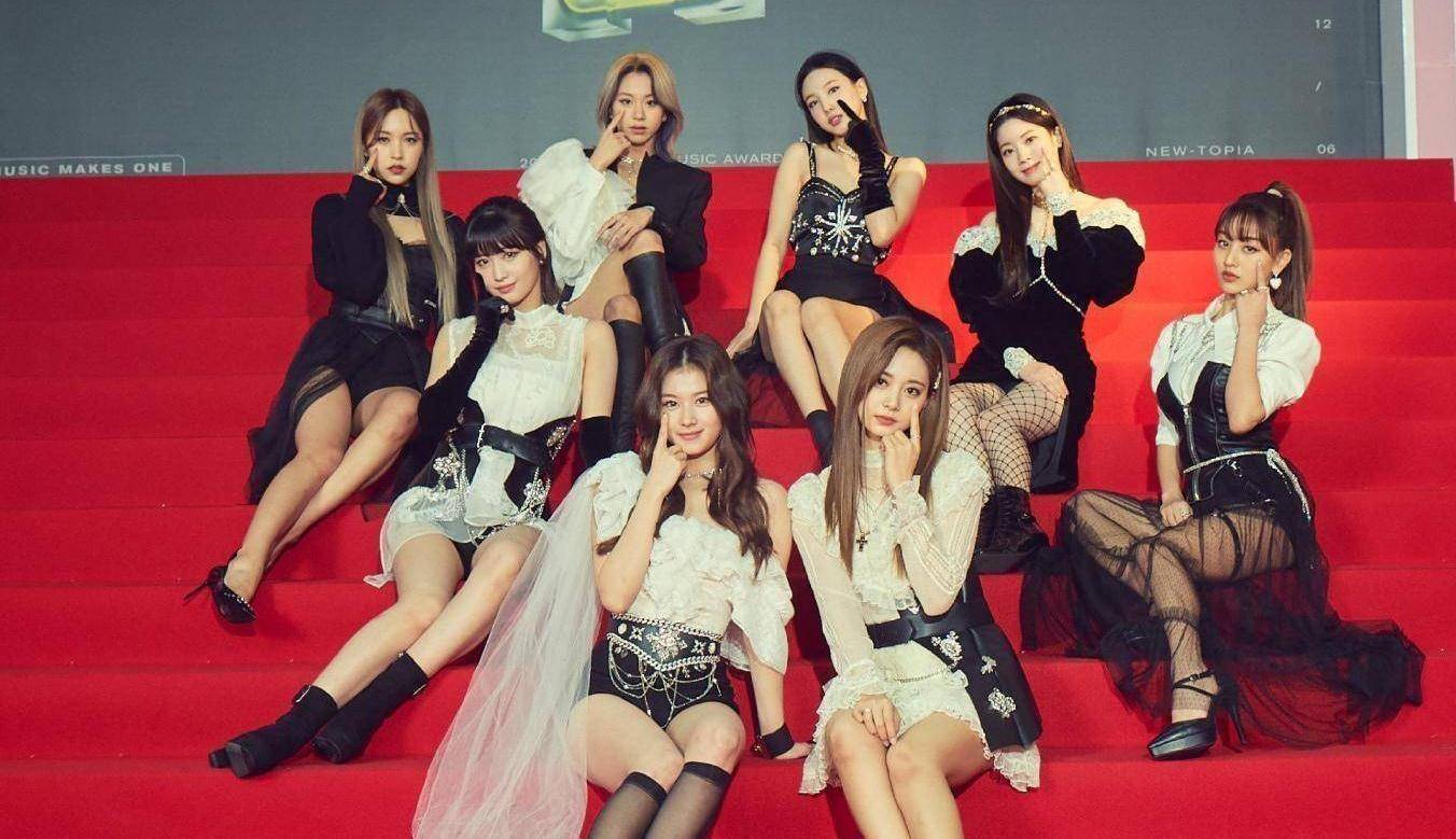 原创原创2020mama红毯嘉宾造型男团都注重保暖女团花式秀美腿