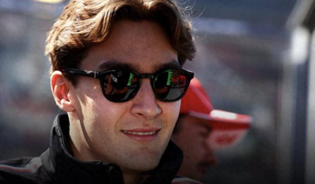 每次赛恩斯获胜都伴随着拉塞尔"倒血霉"!_比赛_大奖赛_胜利