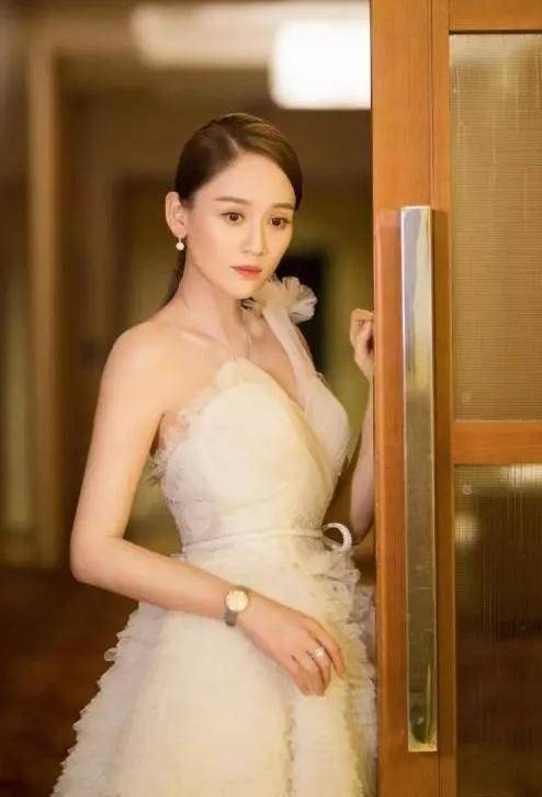 原创39岁陈乔恩未p图脸部僵硬形象崩塌网友只能活在精修图中