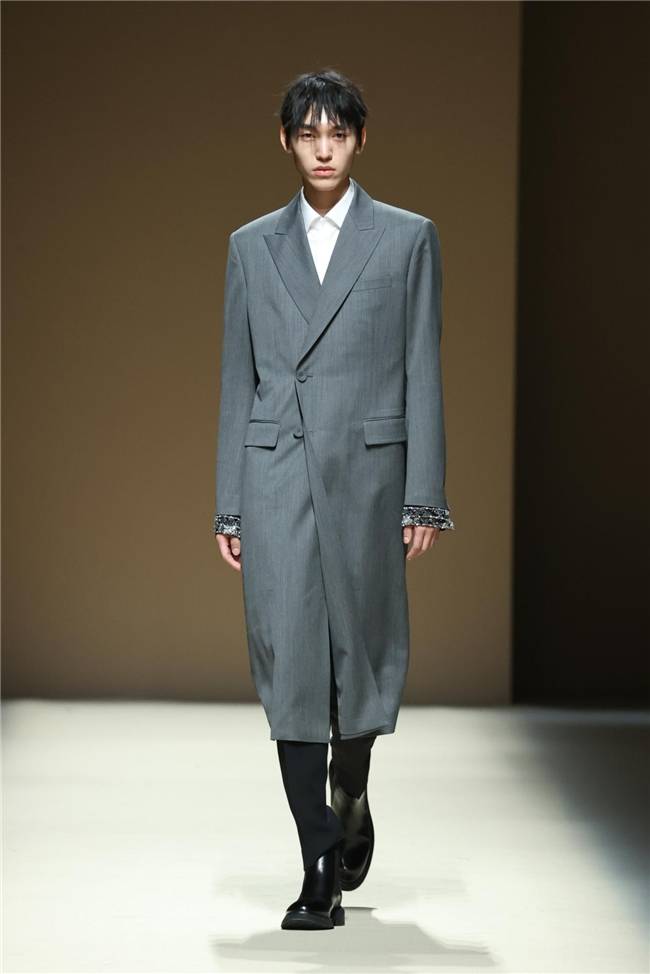 创世trandsaw24collection致敬分寸